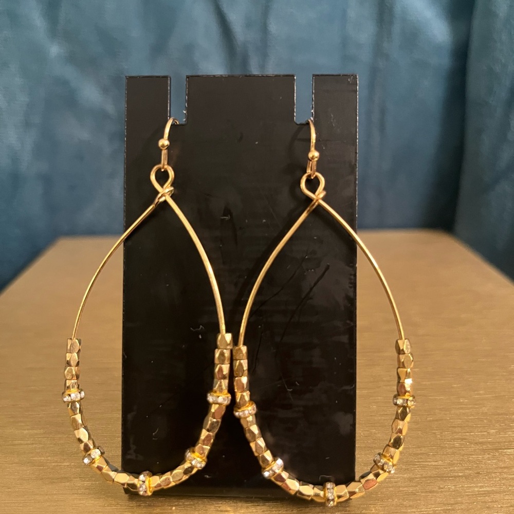 Gold Tone Beaded Teardrop Dangle Earrings Lightweight Sparkle